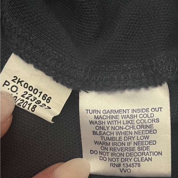 Vineyard Vines size medium Pima cotton navy blue boatneck half sleeve boxy top - Picture 4 of 8